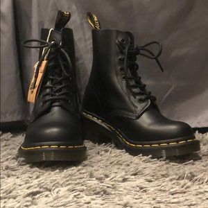 New (with box) Dr. Martens Clemency heeled boots